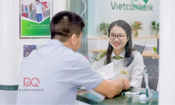 Mở sổ tại quầy giao dịch Vietcombank