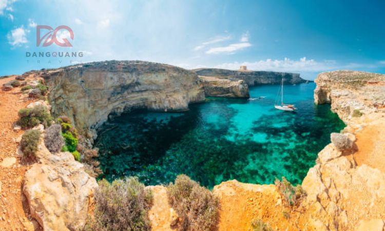 Đầm pha lê, Comino - Malta